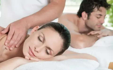 SPA dla dwojga Toruń: Pakiety, ceny, TOP miejsca na romantyczny relaks