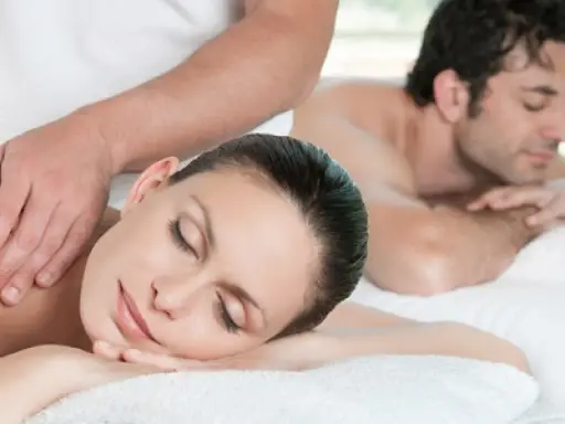 SPA dla dwojga Toruń: Pakiety, ceny, TOP miejsca na romantyczny relaks